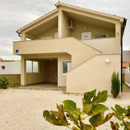 Appartement Presidenta Vir
